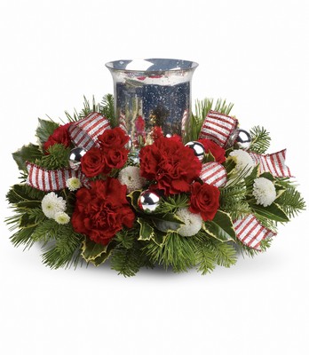 Teleflora's Holly Jolly Centerpiece